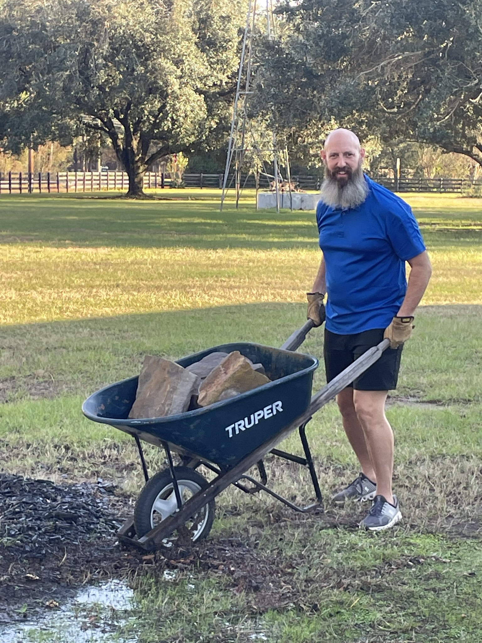 Wheel barrow